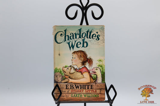Charlotte's Web; E. B. White  Pictures by Garth Williams