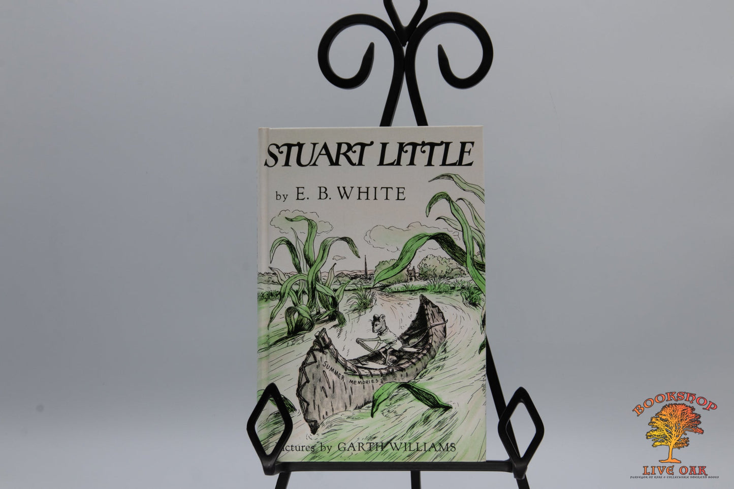 Stuart Little; E. B. White Pictures by Garth Williams